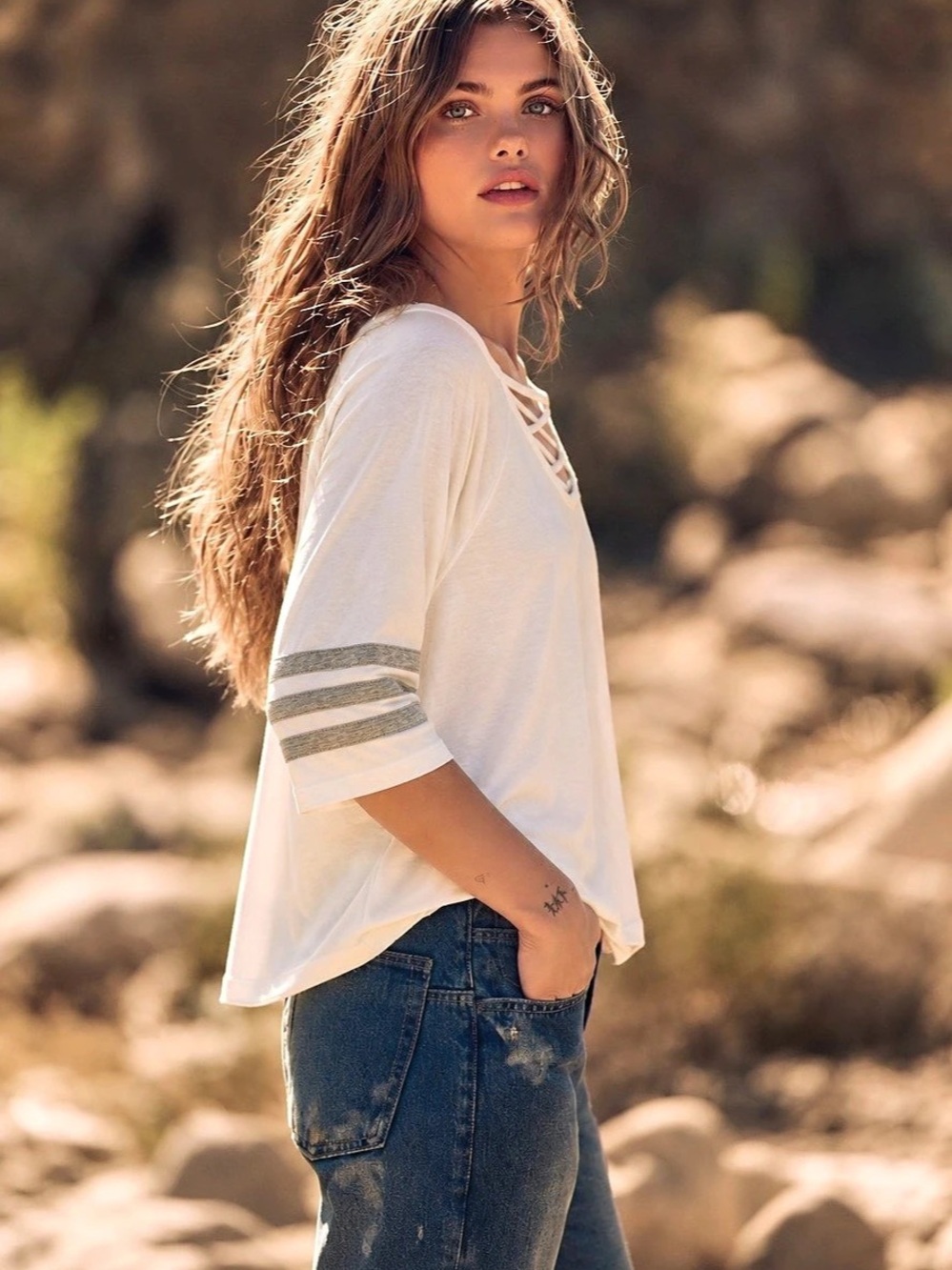 416. George 3/4 Sleeve Lace-Up Tee in White Size Medium